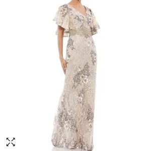 Mac Duggal SZ 18 Embroidery and Beads